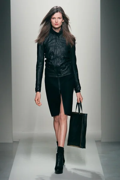 Look 7